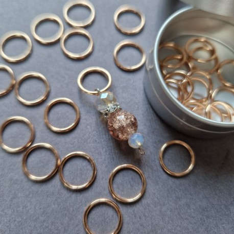 Set of stitch markers (30 rose gold + 1 main champagne)